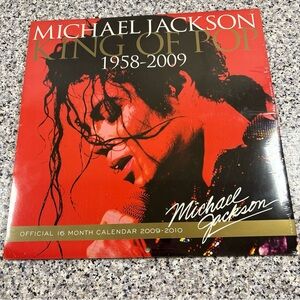 Michael Jackson Calendar 2010 : King of Pop Memorial Calendar by Danilo